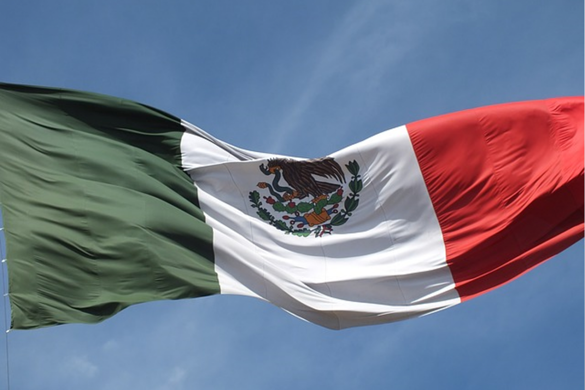 Febrero 24. Día de la Bandera mexicana