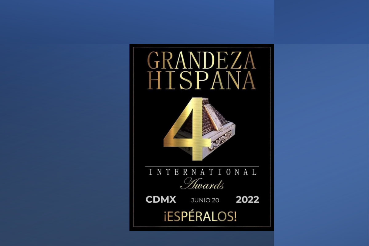 Maestro de la FCC, UANL, recibe el premio a la Excelencia en Producción de Televisión en el Norte de México
