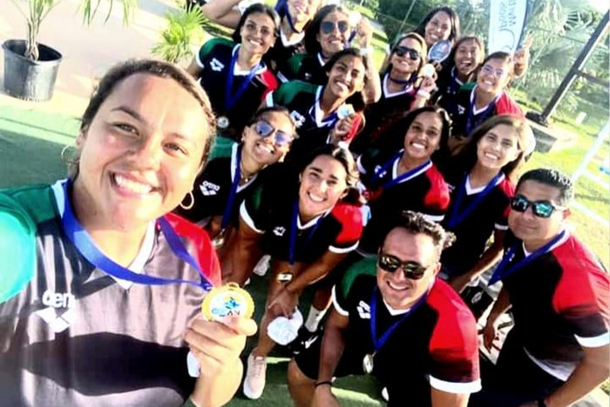 Alumnas de la UANL conforman parte de la selección mexicana de polo acuático que logra el título en el Campeonato CCCAN Barbados 2022