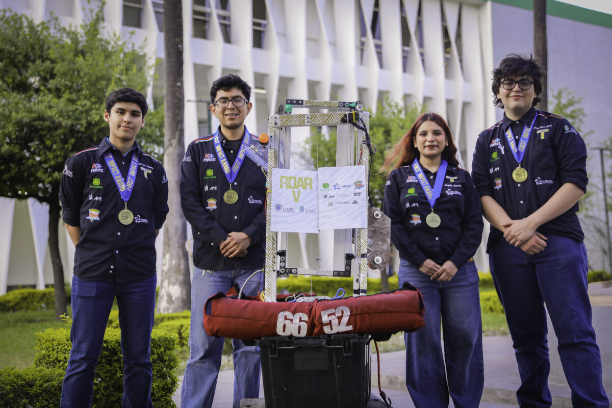 Tigres 6652 representará a la UANL en mundial de robótica en Houston