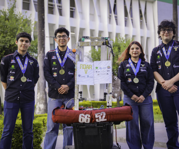 Tigres 6652 representará a la UANL en mundial de robótica en Houston