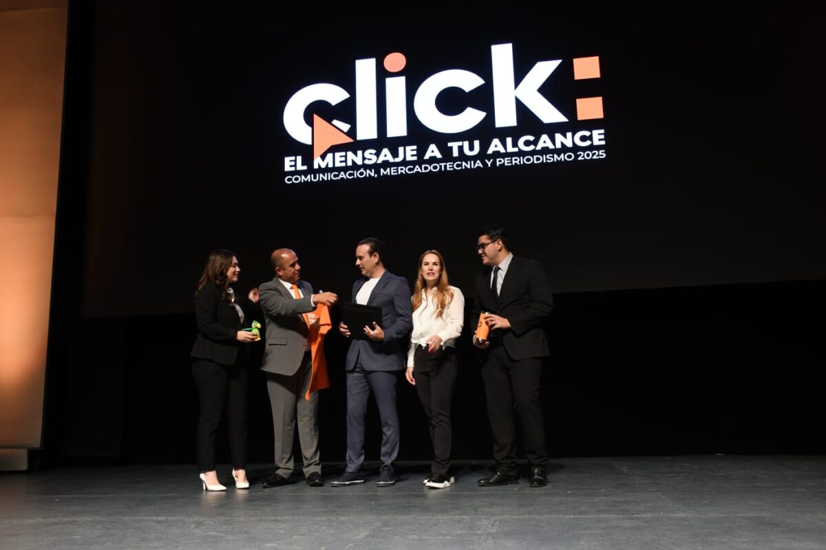 Roberto Martínez, Ericka Carmona y Francisco Lebrija comparten sus experiencias en primer bloque de CLICK