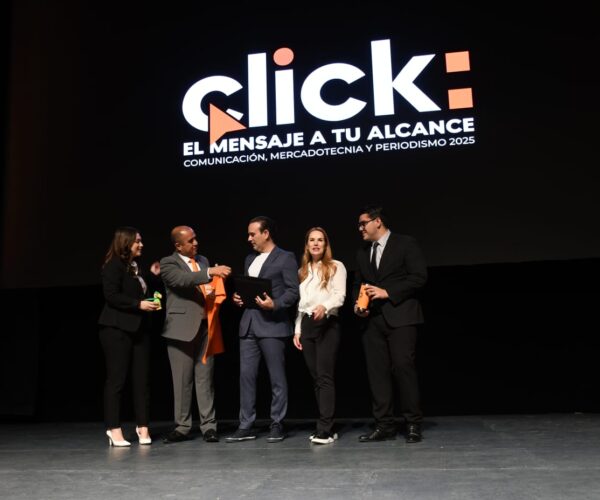 Roberto Martínez, Ericka Carmona y Francisco Lebrija comparten sus experiencias en primer bloque de CLICK