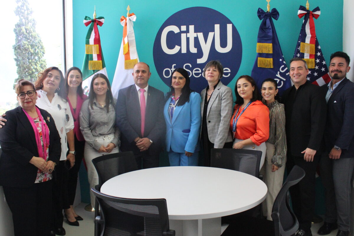 Inauguran oficinas de City University en la FCC
