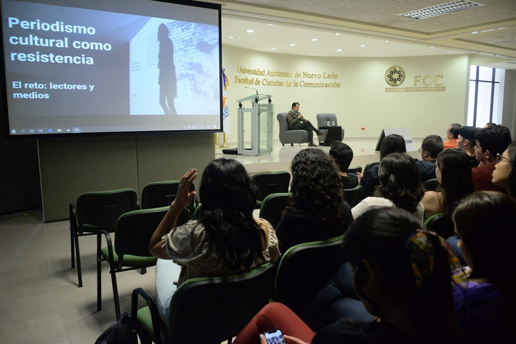 Expone sobre “Periodismo Cultural como Resistencia”