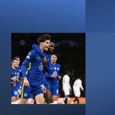 El campeón Chelsea toma ventaja en la ida.