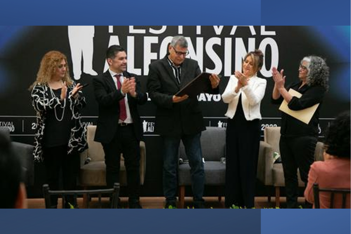 Entrega de Premio Iberoamericano de Poesía Minerva Margarita Villarreal