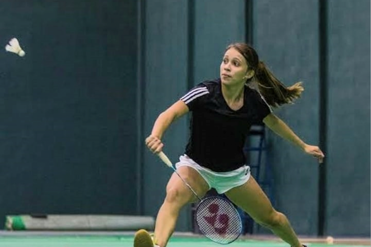 Alumna de la UANL logra tercer lugar en el Abierto de Santo Domingo 2022 de bádminton