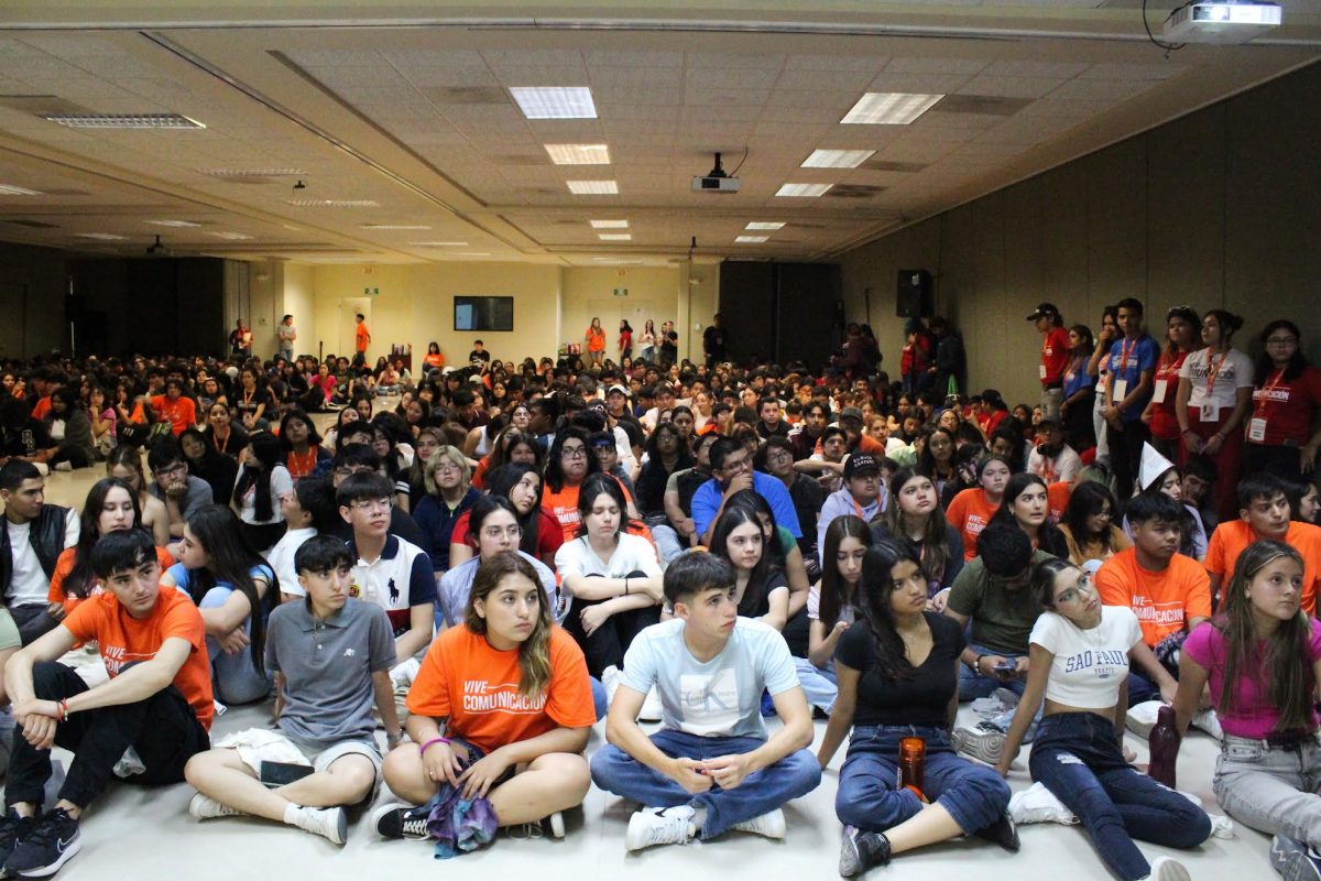 DAE presenta actividades estudiantiles de la UANL ante alumnos de FCC