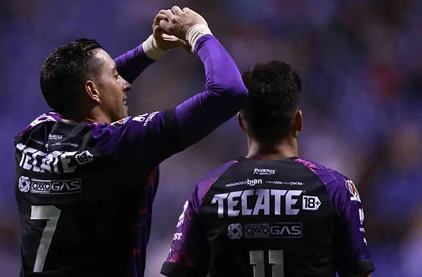 Rayados empata ante Puebla en estadio Cuauhtémoc