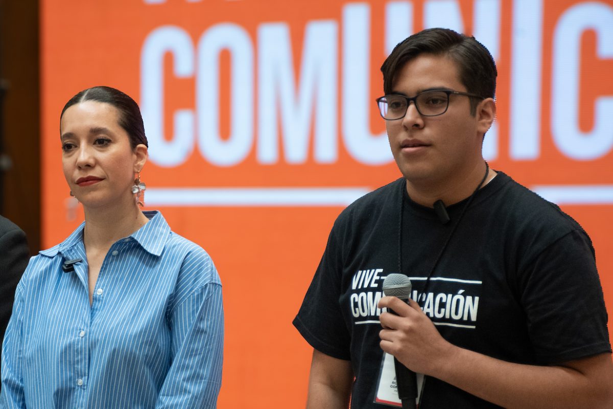 Entrevista: Communicare y Karla Acosta