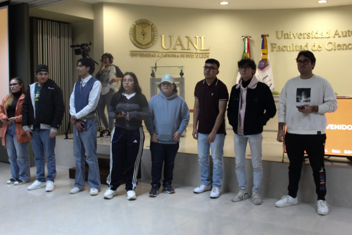 FCC presenta a alumnos de nuevo ingreso laboratorios de práctica en mercadotecnia y periodismo