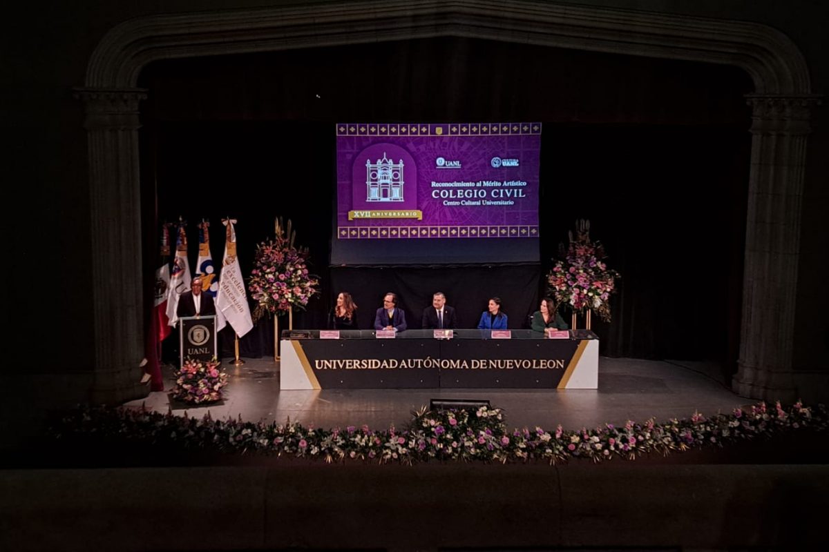 Colegio Civil celebra aniversario reconociendo artistas mexicanos