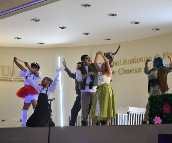 DIFUSIÓN CULTURAL PRESENTAN DIVERTIDAS Y SOMBRÍAS PUESTAS EN ESCENA