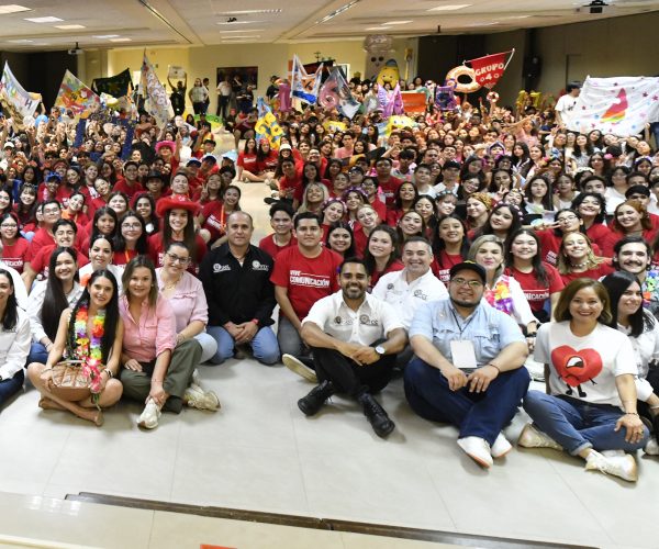 CIERRAN CURSOS DE INDUCCIÓN CON GRAN AMBIENTE ESTUDIANTIL EN FCC