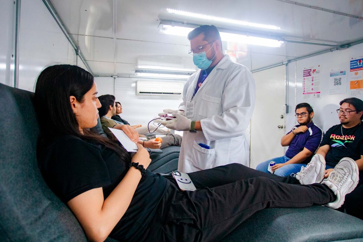 UANL realiza campaña de donación de sangre del HU