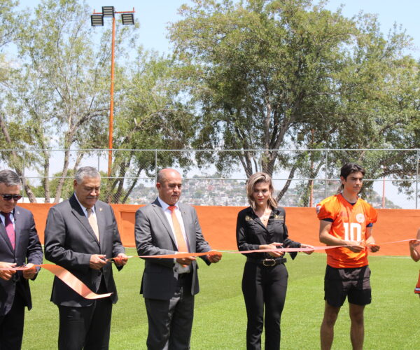 FCC celebra inauguración de la nueva cancha Futbol 7