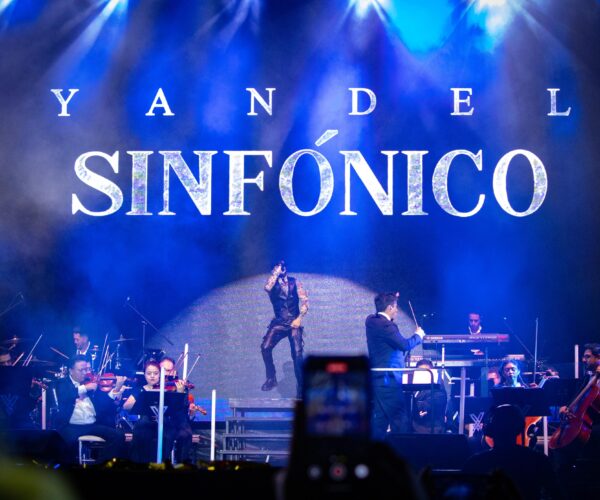 UANL festeja 92° aniversario con megaconcierto