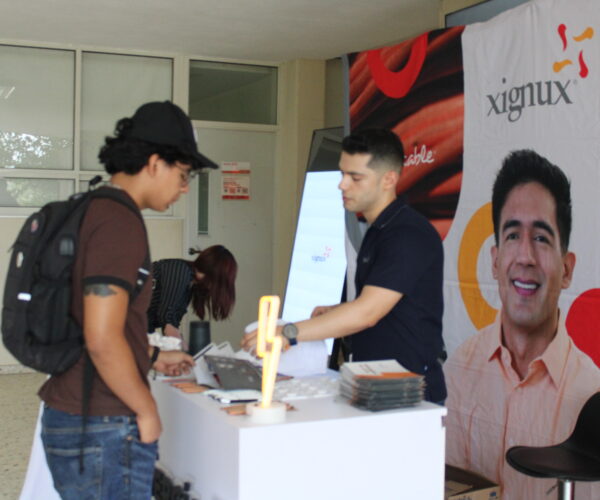 Vinculación atrae oportunidades para alumnos de FCC