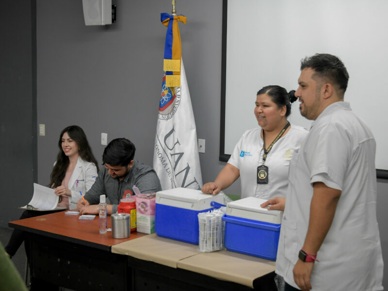 FCC realiza campaña de vacunación