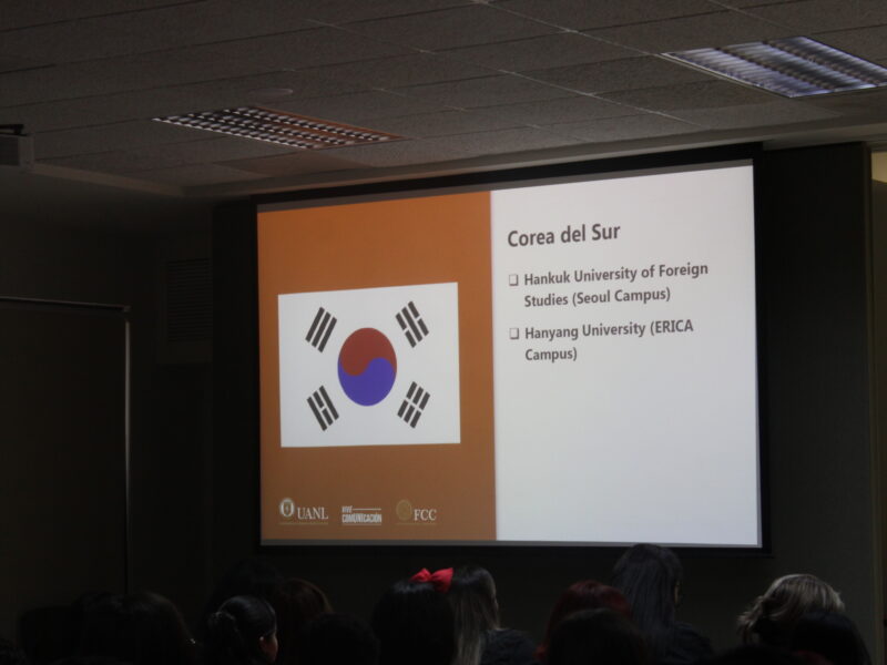 ALUMNOS DE NUEVO INGRESO CONOCEN LOS PROGRAMA DE INTERCAMBIO Y AFI