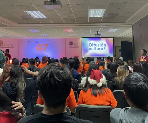 Muestra cultural para próximos alumnos de la FCC