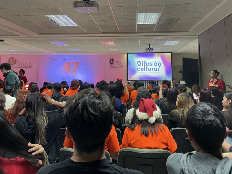 Muestra cultural para próximos alumnos de la FCC