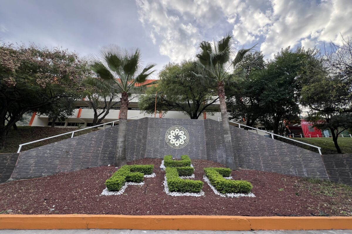 Preparan regreso a clases en FCC