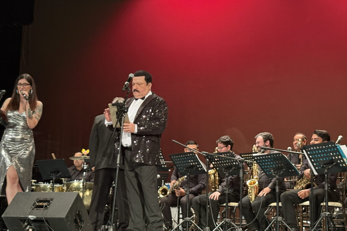 Big Band llena de romanticismo el Aula Magna de Colegio Civil.