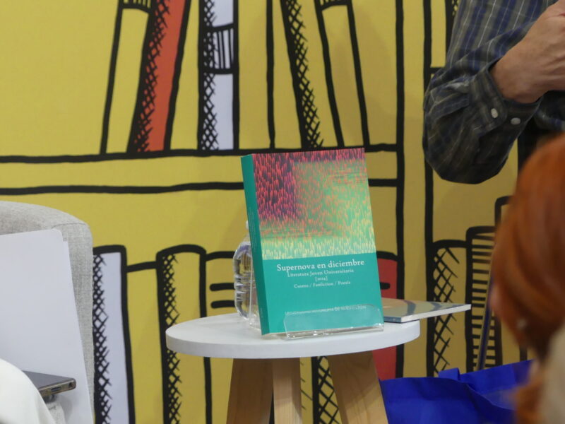 Presentan libros de Literatura Joven Universitaria