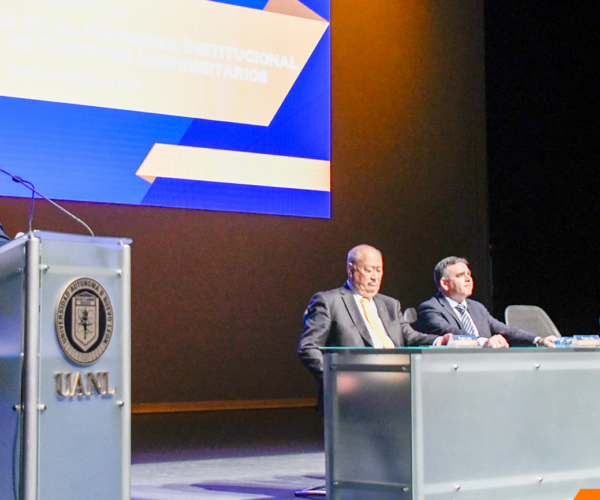 UANL reconoce a más de 300 estudiantes del programa de talentos