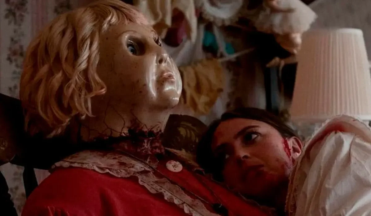 Dolly, Juega Conmigo: La pesadilla entre muñecas y el macabro secreto familiar que esconde