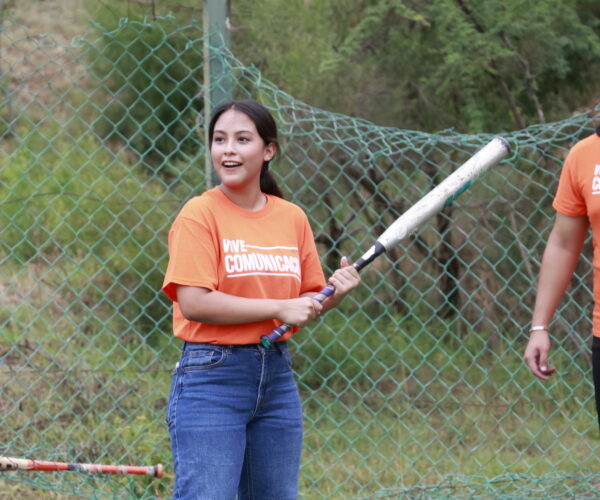 Estudiantes de nuevo ingreso conocen equipos representativos de la FCC